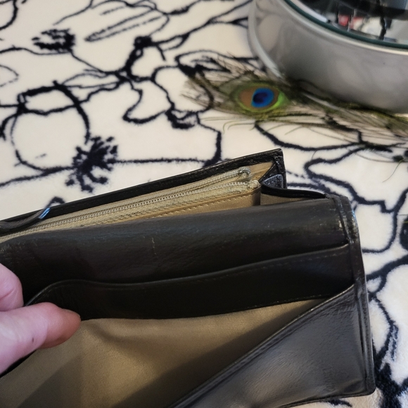 Chanel long flip open wallet - Picture 5 of 13